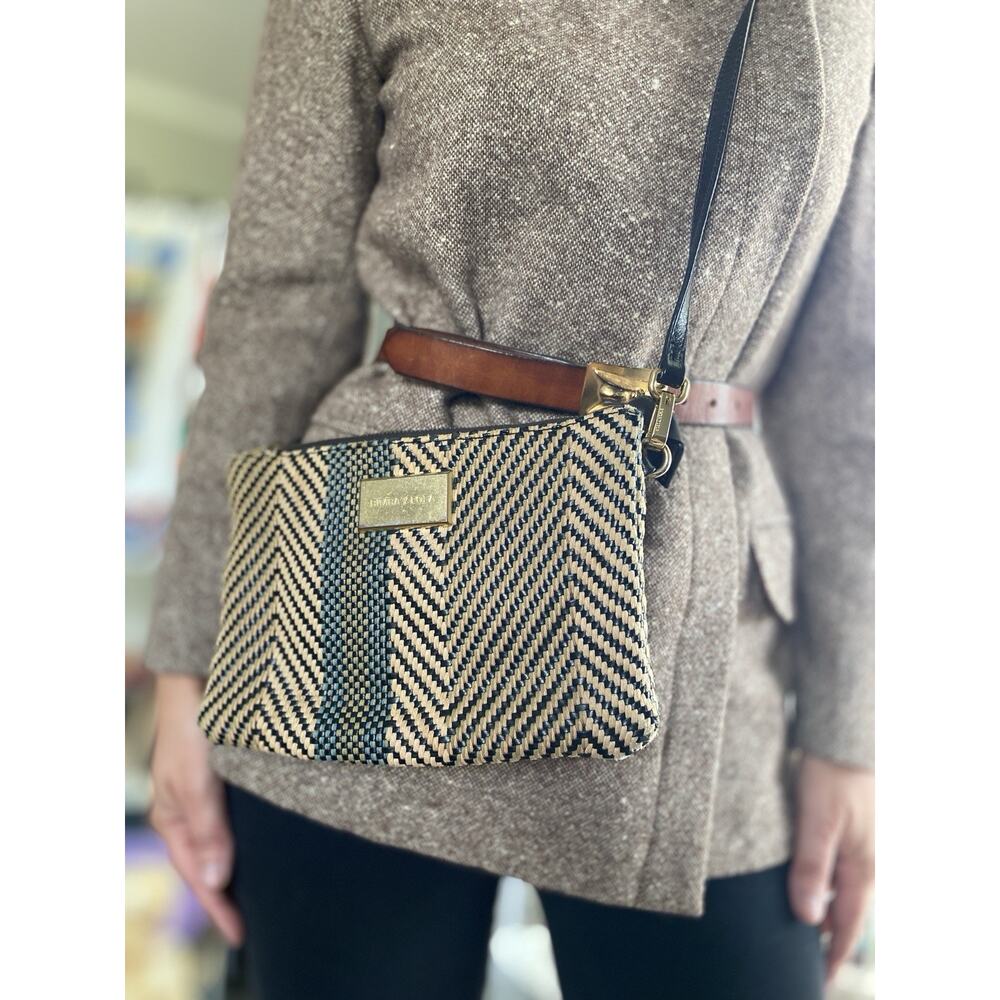 Chic Bimba y Lola Crossbody Bag with Black and Tan Design